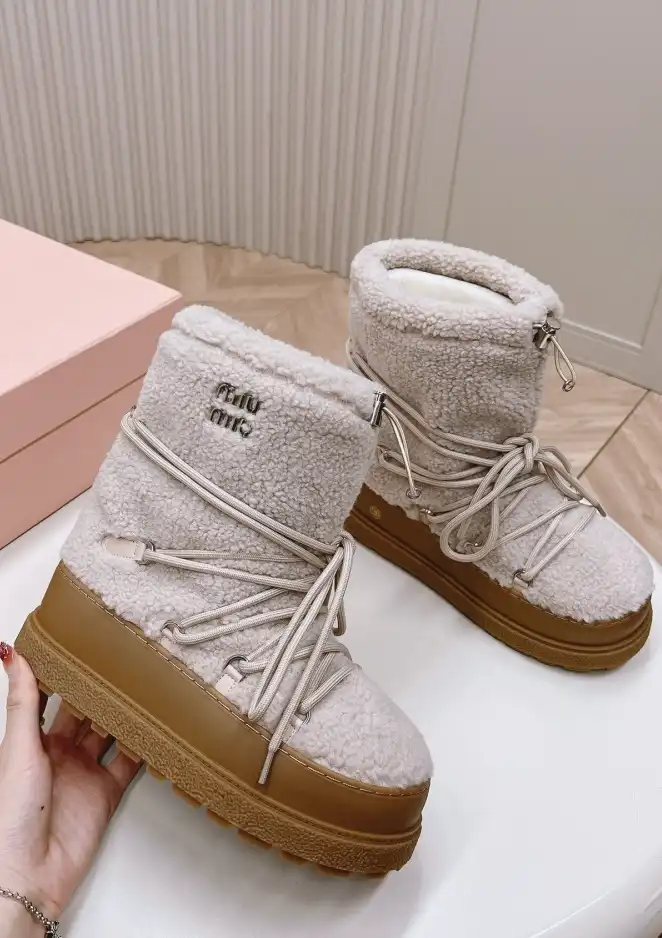 hype Miu Miu Boots