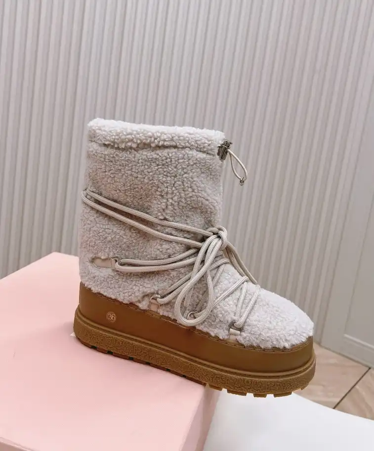 hype Miu Miu Boots