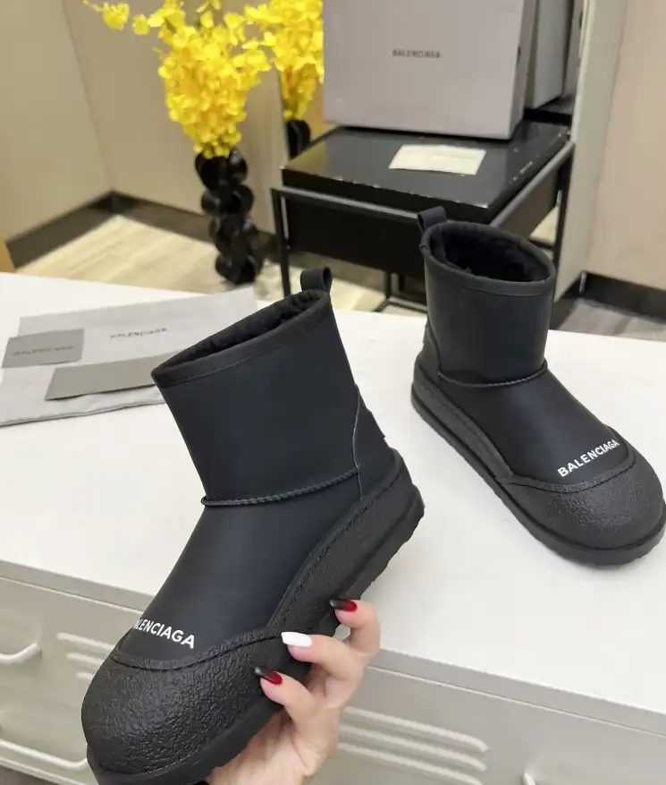 hype Balenciaga Boots