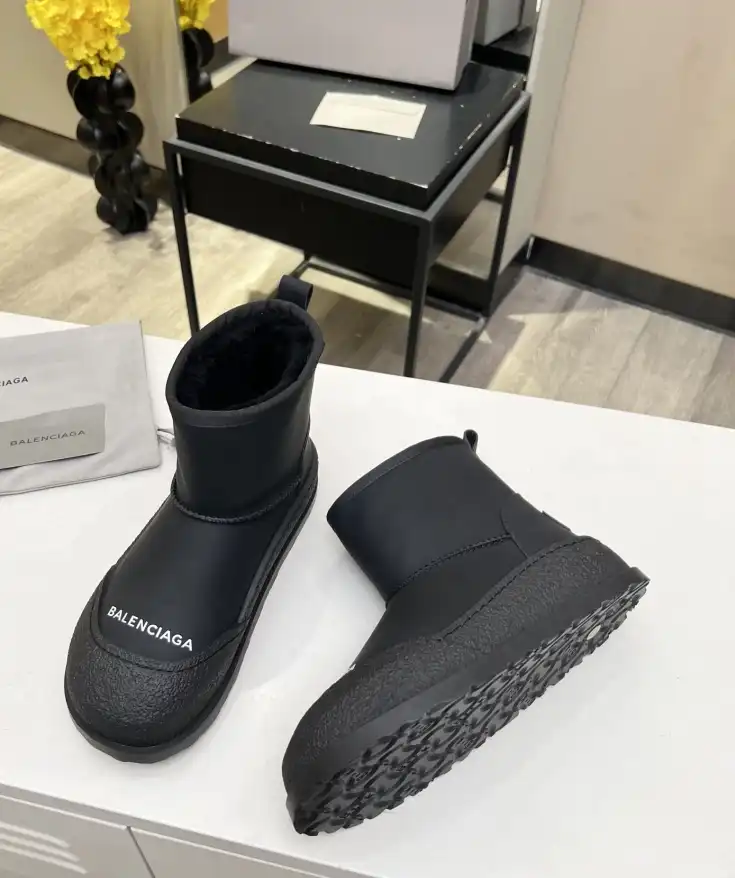 hype Balenciaga Boots