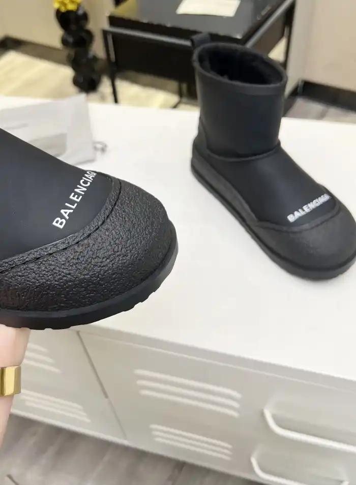 hype Balenciaga Boots