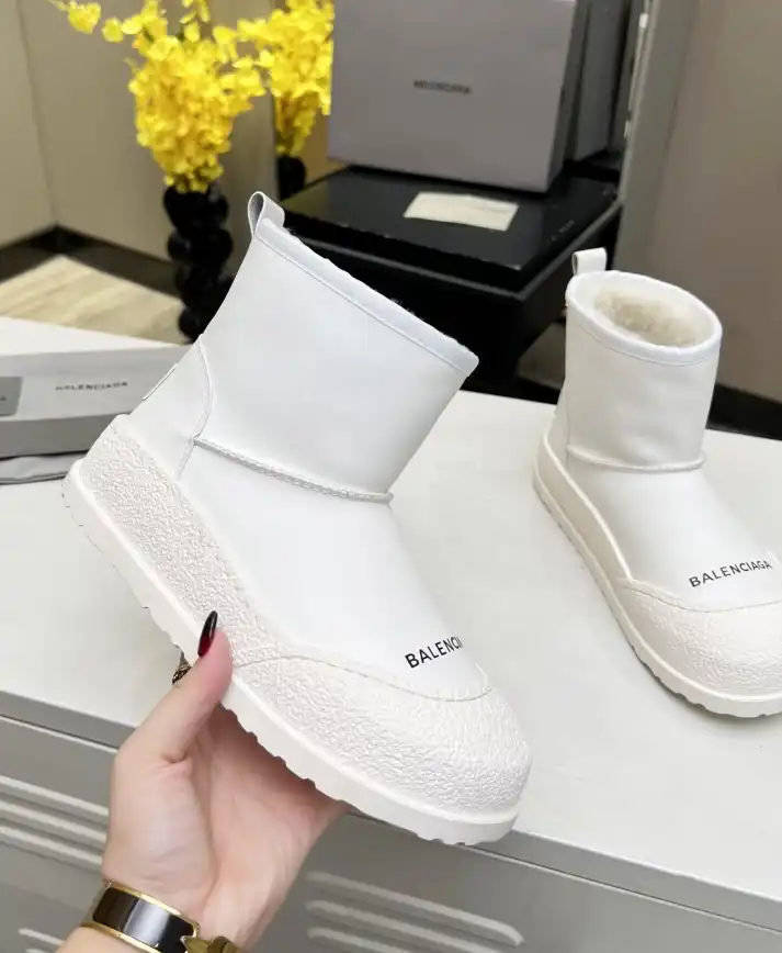 hype Balenciaga Boots