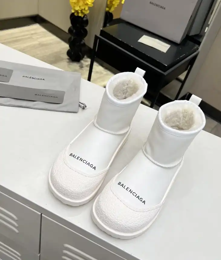 hype Balenciaga Boots