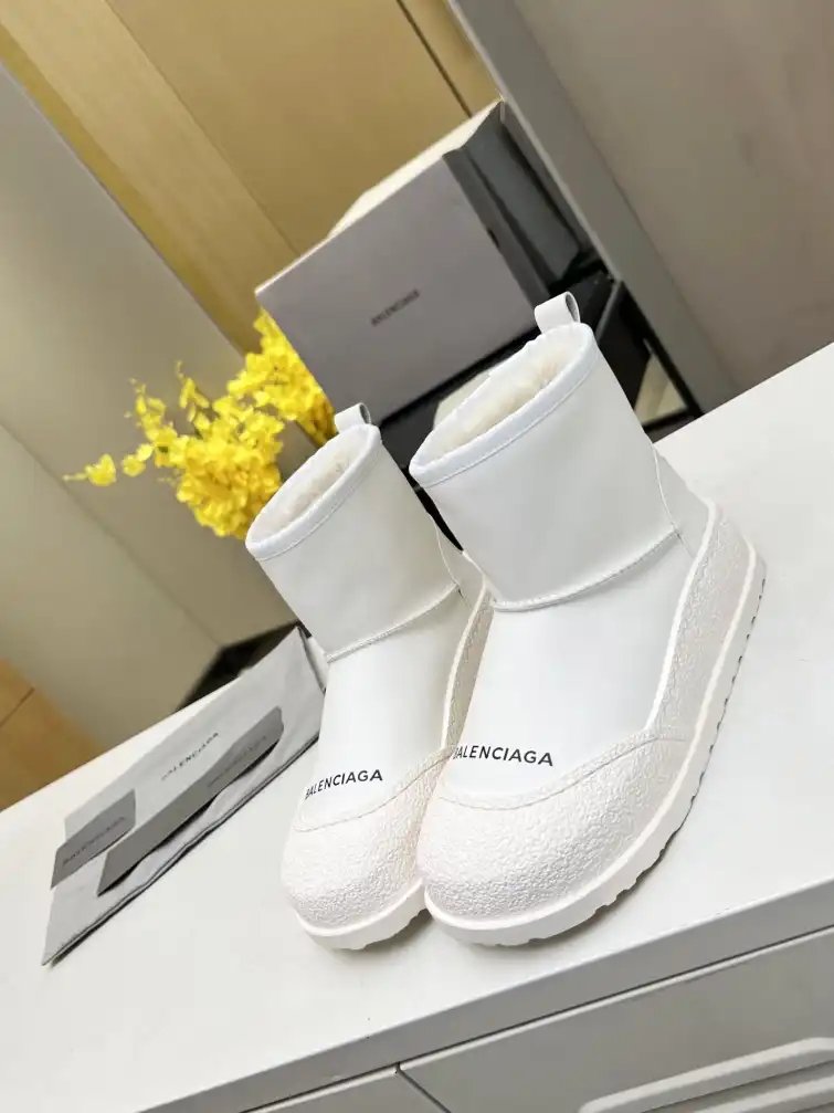 hype Balenciaga Boots