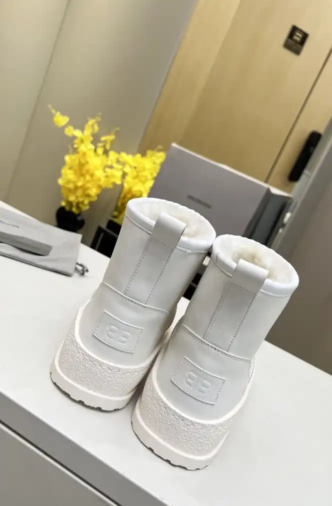 hype Balenciaga Boots