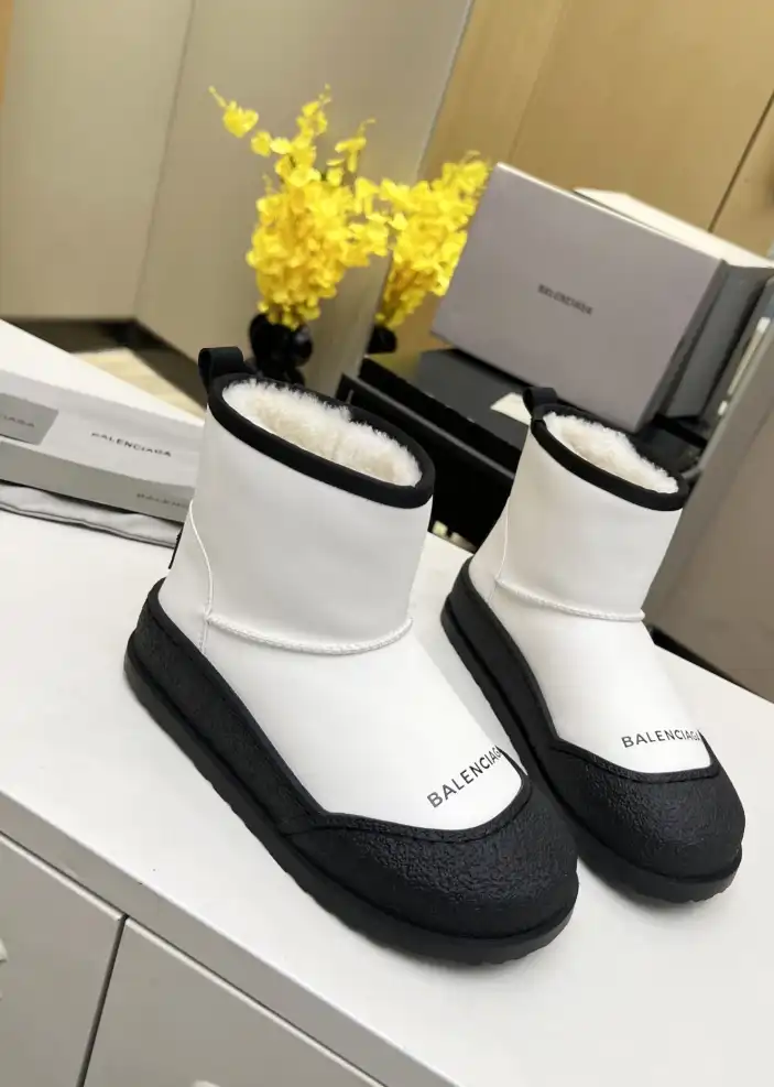 hype Balenciaga Boots