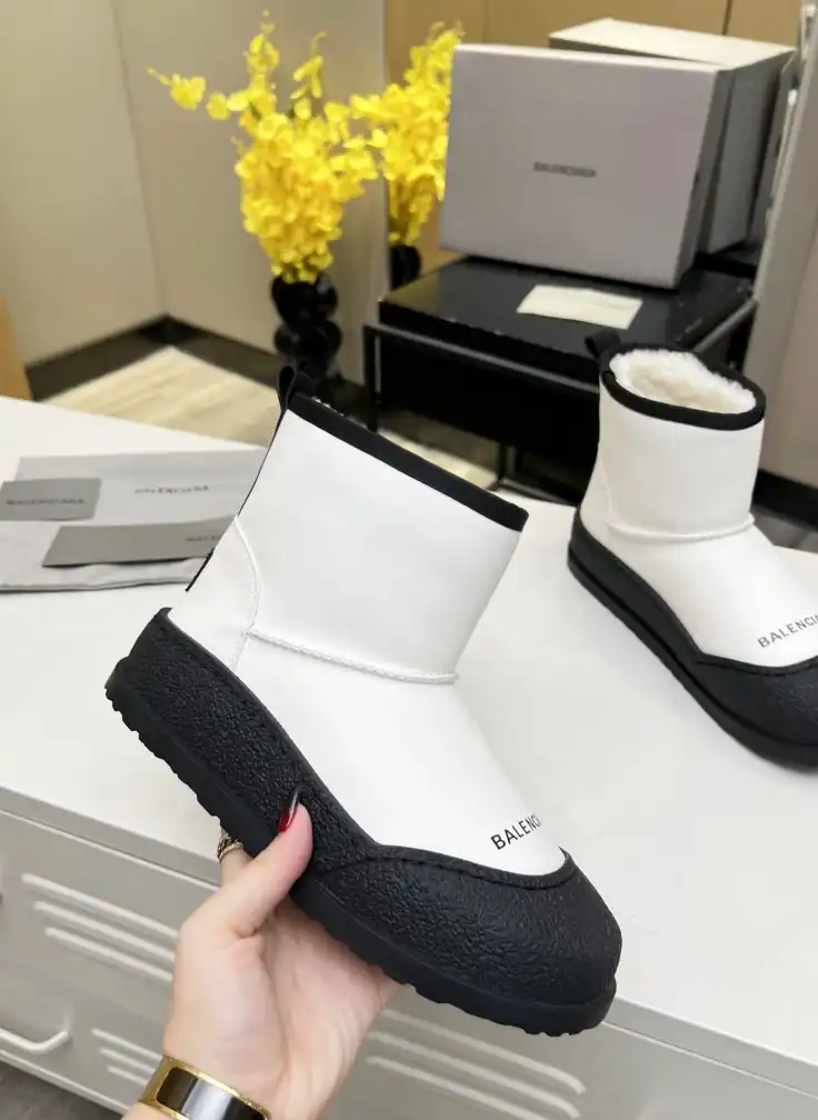 hype Balenciaga Boots