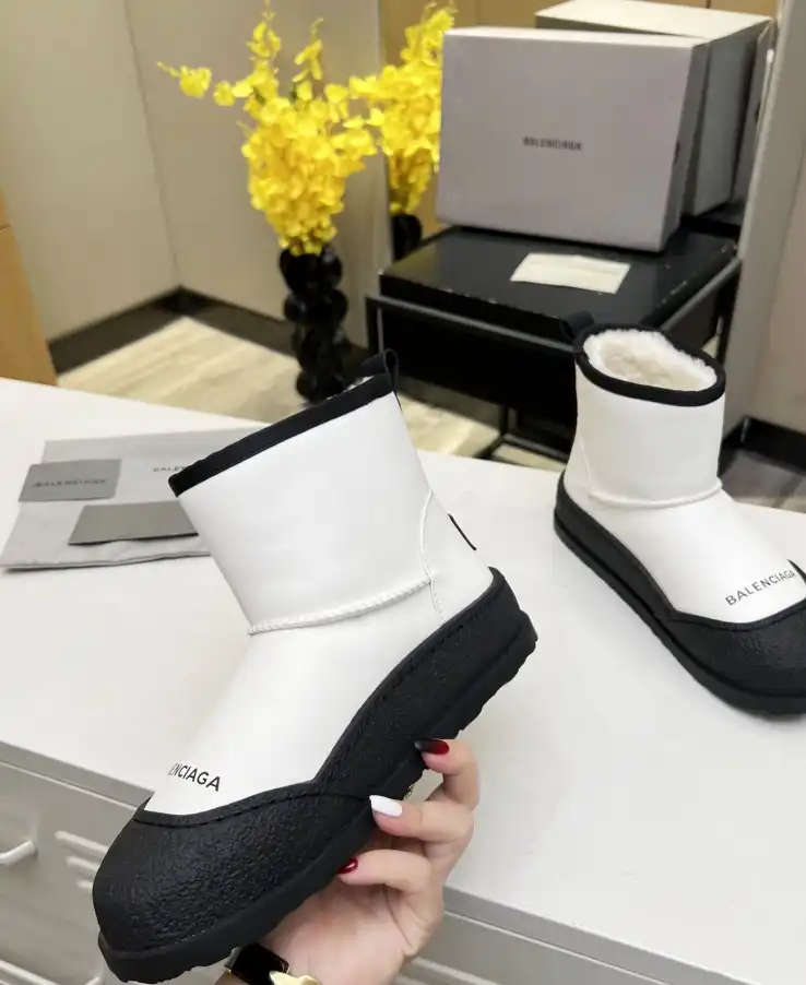 hype Balenciaga Boots