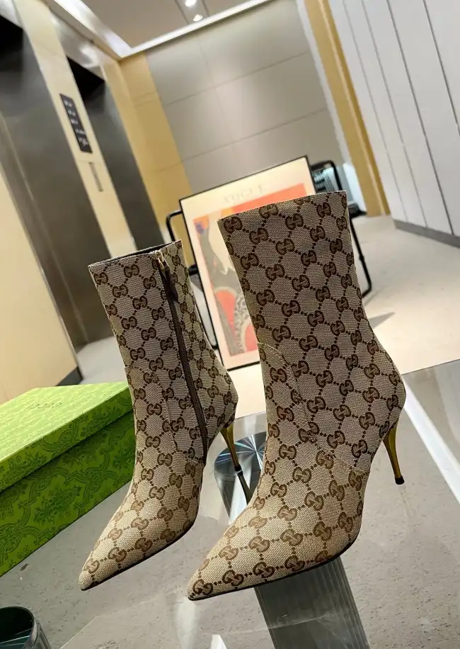 hype Gucci Boots