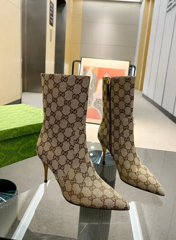 hype Gucci Boots