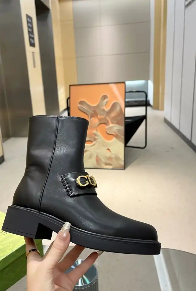 hype Gucci Boots