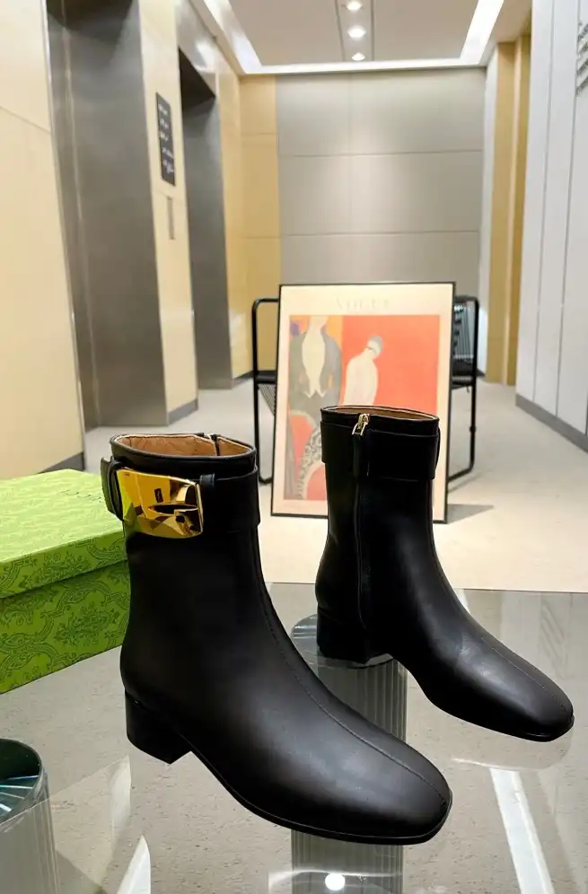 hype Gucci Boots