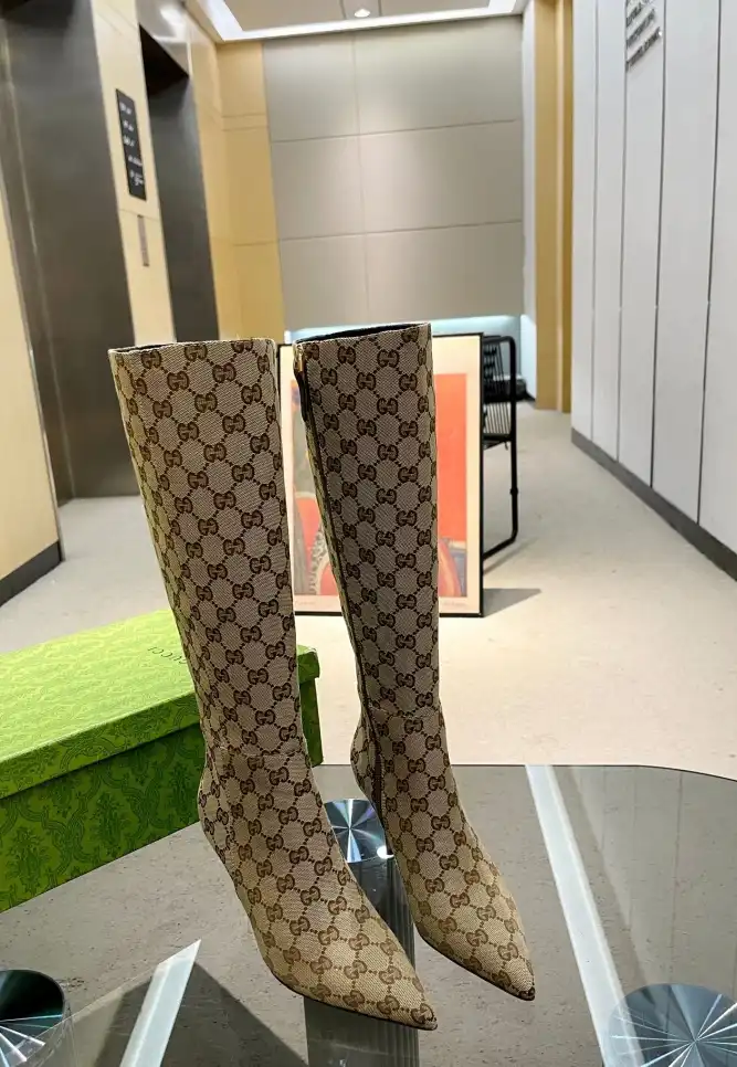 hype Gucci Boots