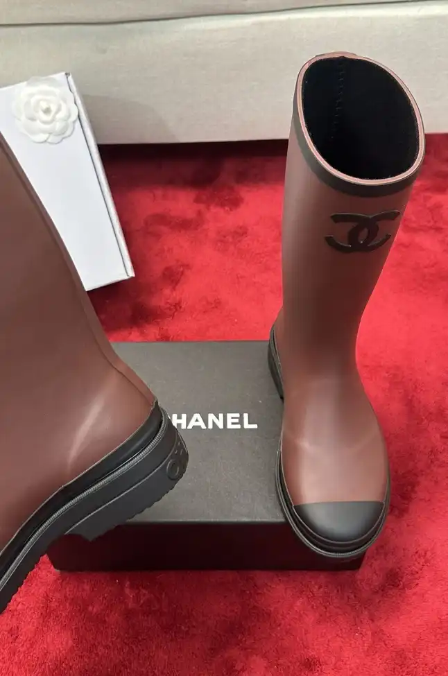 hype Chanel Boots