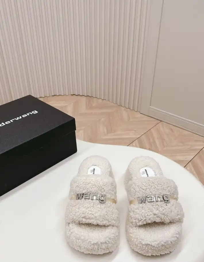 hype Alexander Wang Slippers