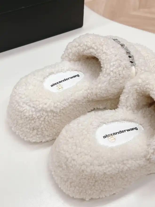 hype Alexander Wang Slippers