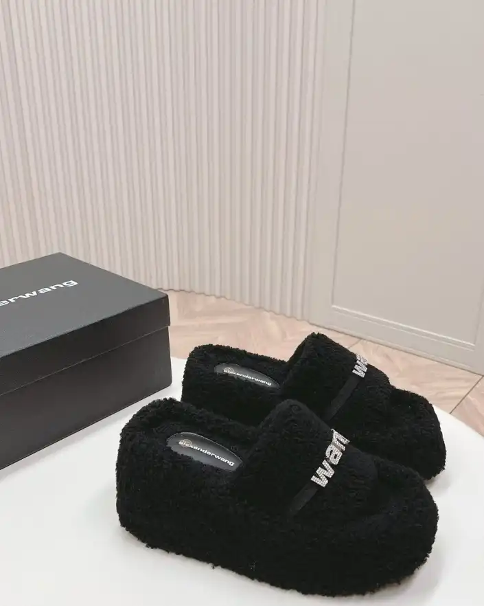 hype Alexander Wang Slippers