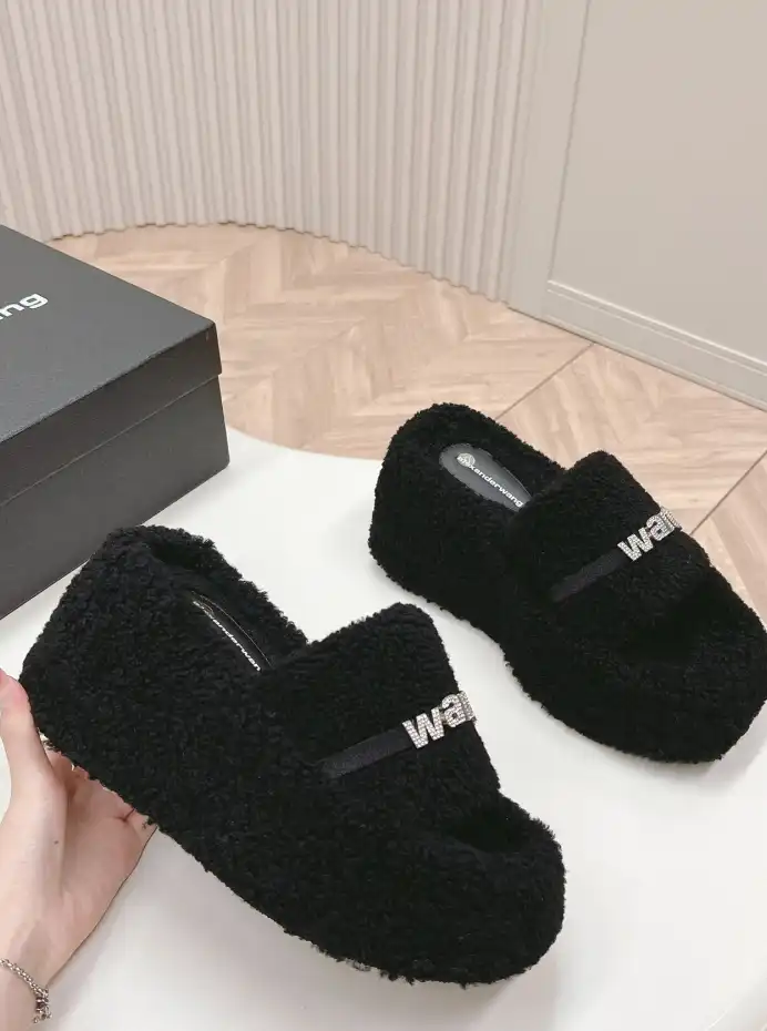 hype Alexander Wang Slippers