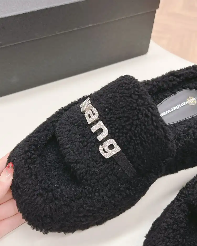 hype Alexander Wang Slippers