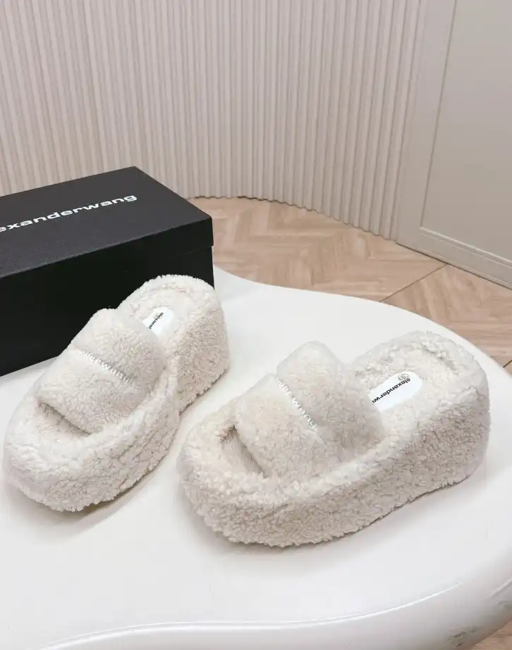 hype Alexander Wang Slippers