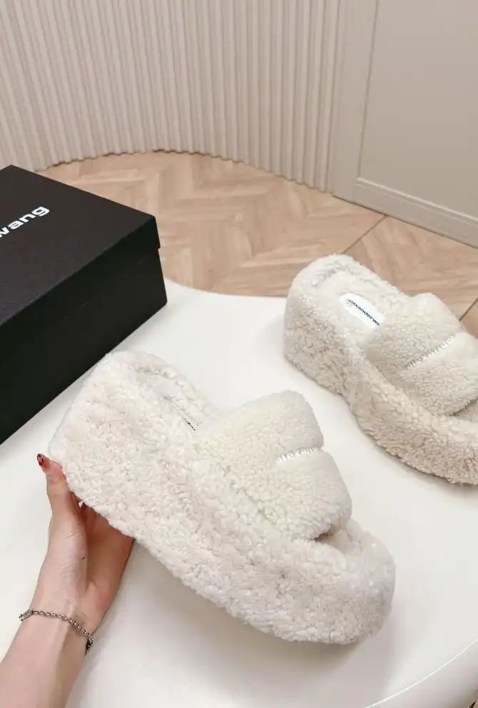 hype Alexander Wang Slippers