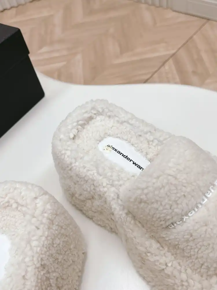 hype Alexander Wang Slippers