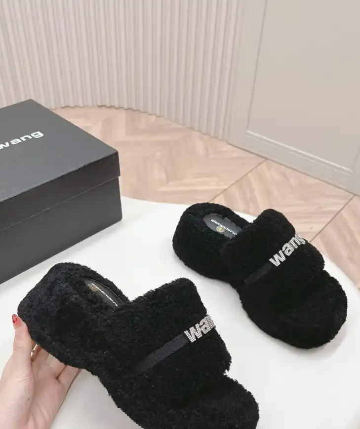 hype Alexander Wang Slippers