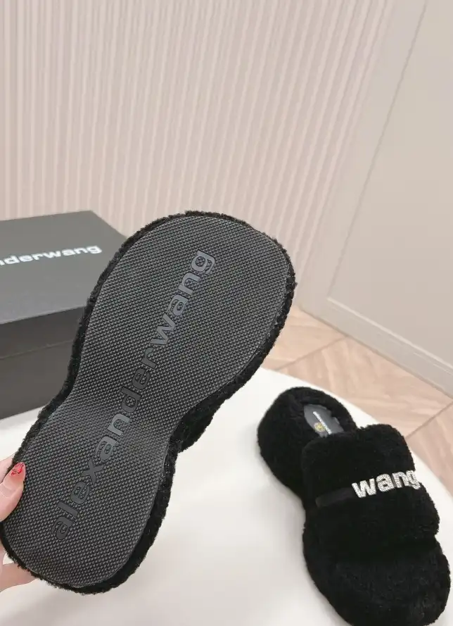 hype Alexander Wang Slippers