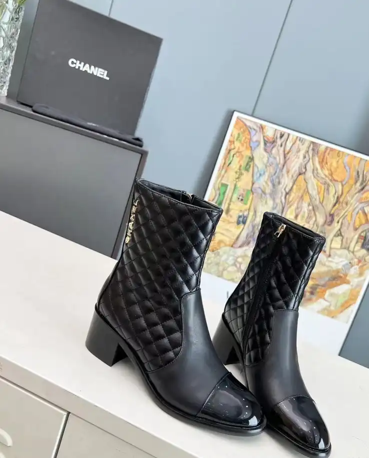 hype Chanel Boots