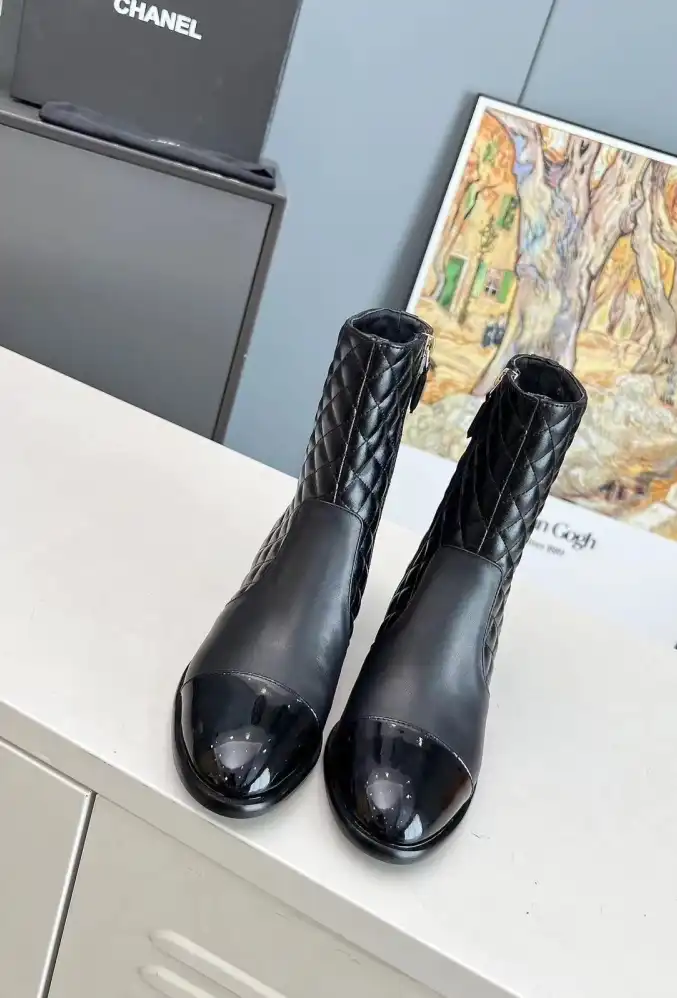 hype Chanel Boots