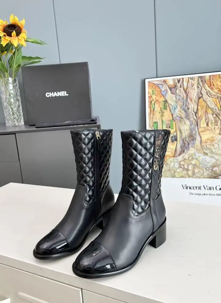 hype Chanel Boots