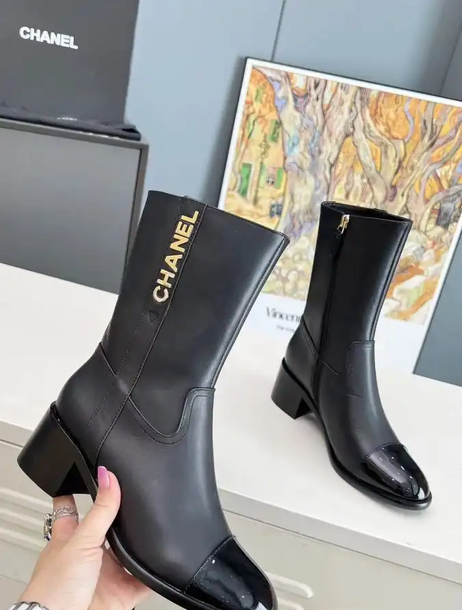 hype Chanel Boots