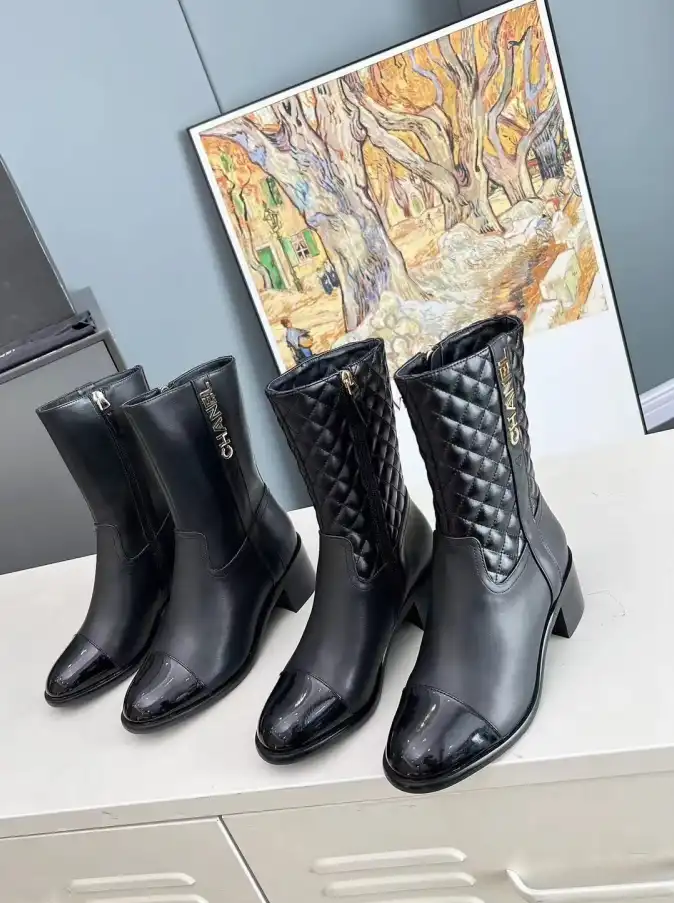 hype Chanel Boots