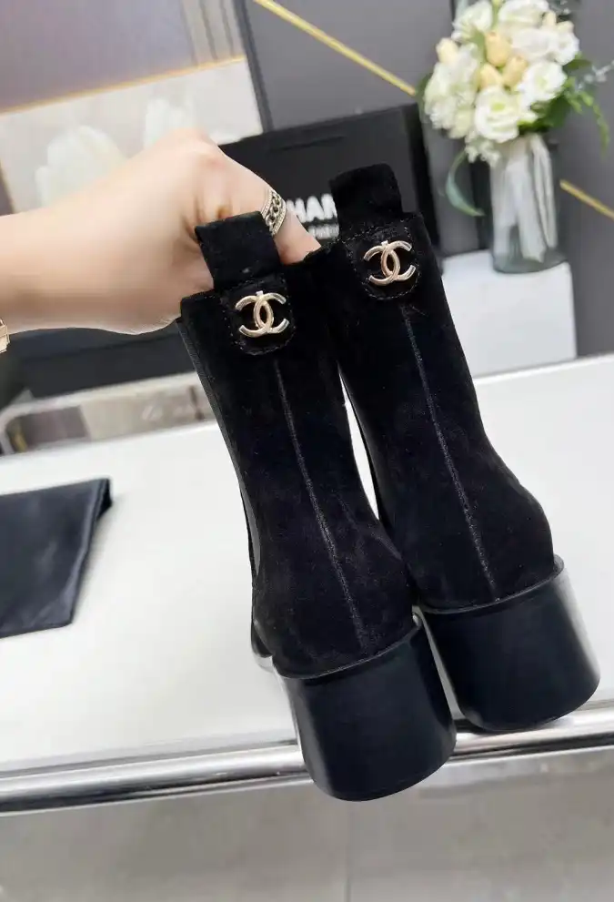 hype Chanel Boots