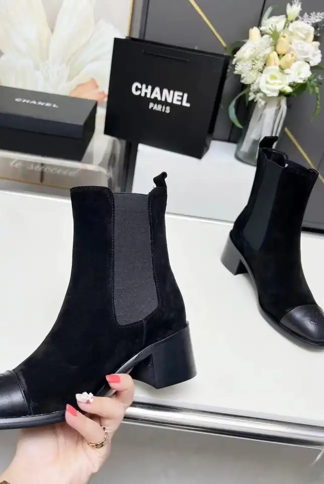 hype Chanel Boots