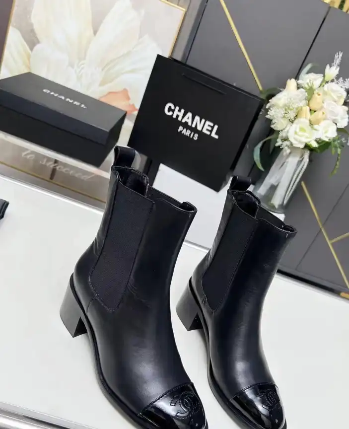 hype Chanel Boots