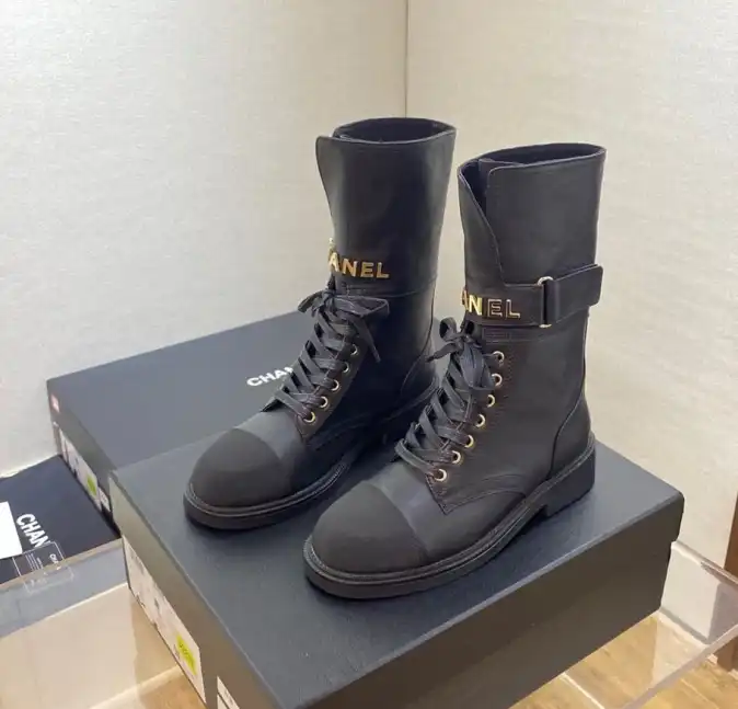 hype Chanel Boots