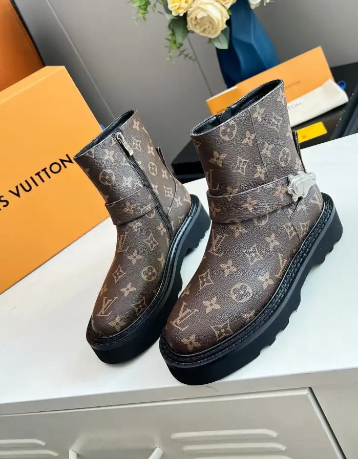 hype LV Boots