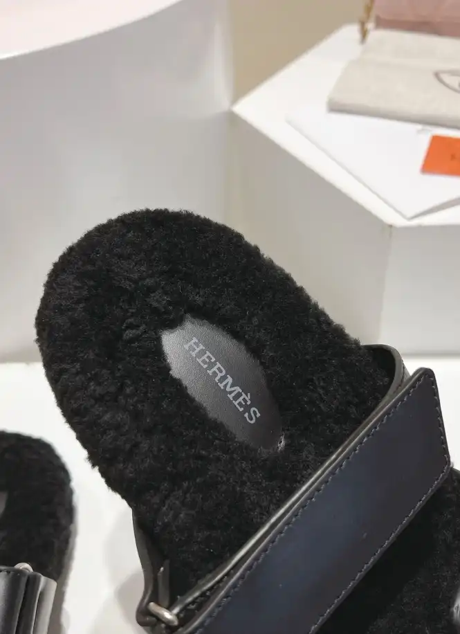 hype Hermes Slippers