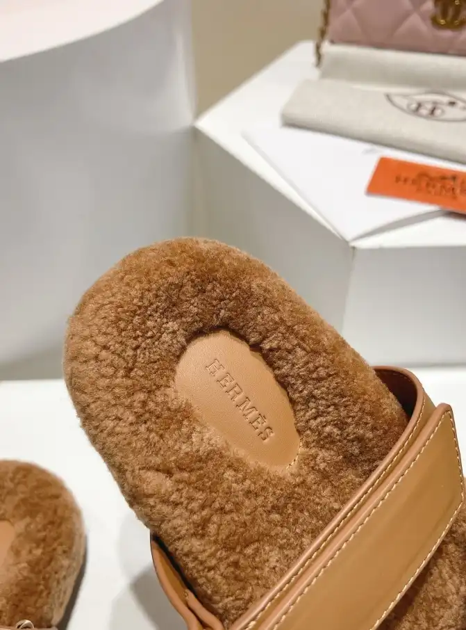 hype Hermes Slippers