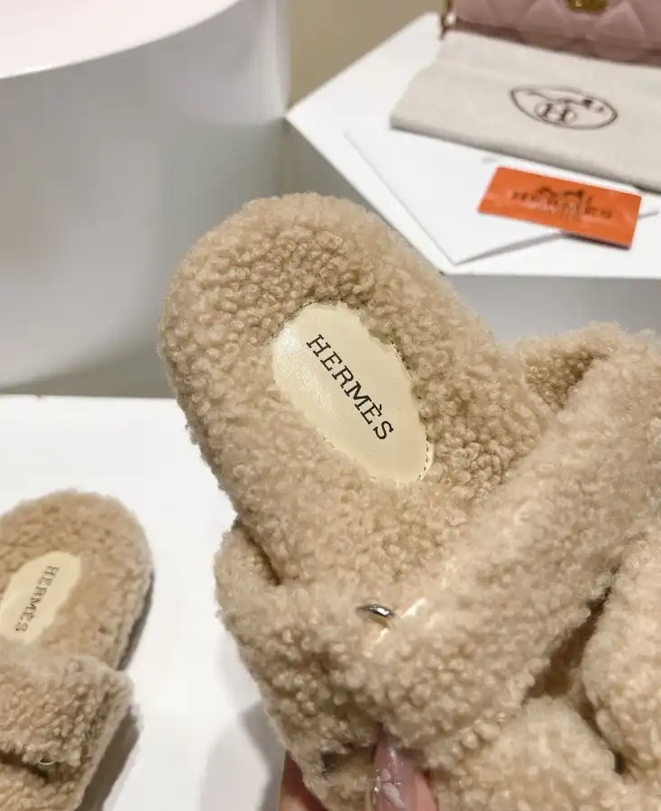 hype Hermes Slippers