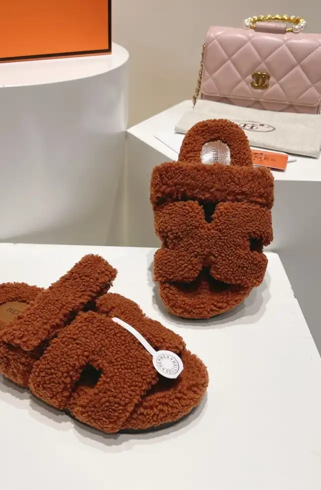 hype Hermes Slippers