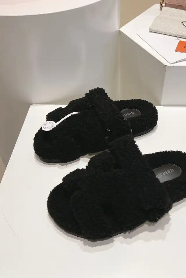 hype Hermes Slippers