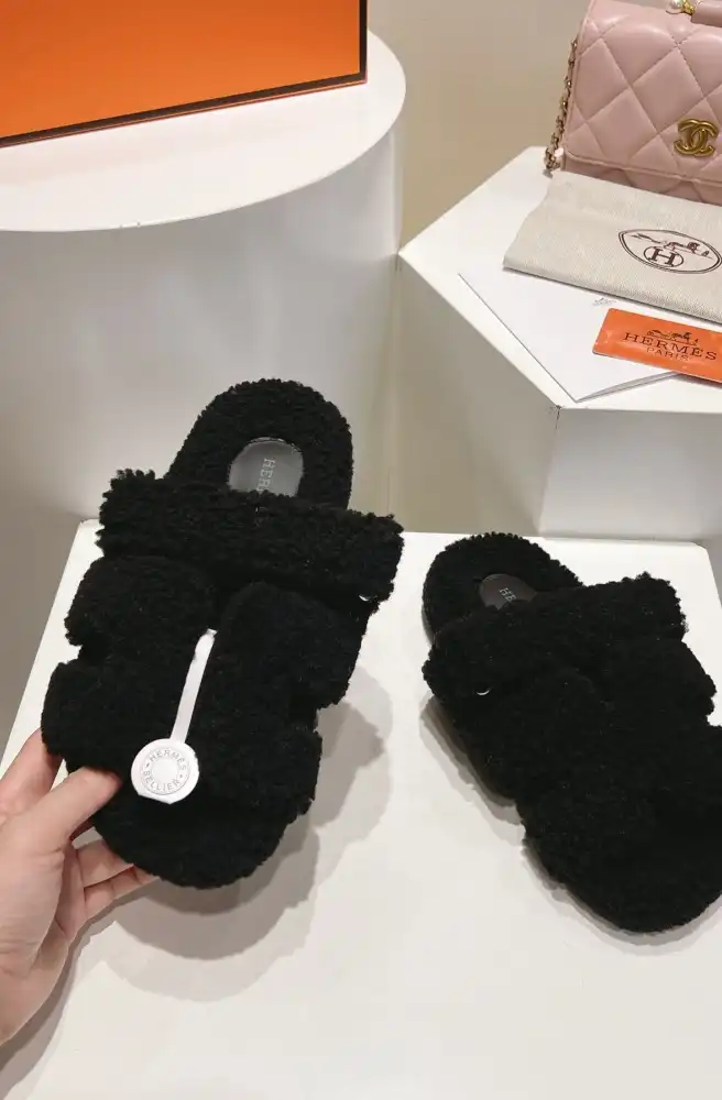 hype Hermes Slippers