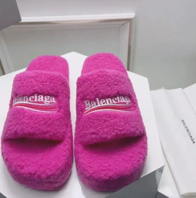 hype Balenciaga Slippers