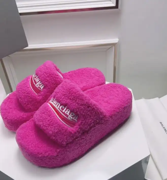 hype Balenciaga Slippers