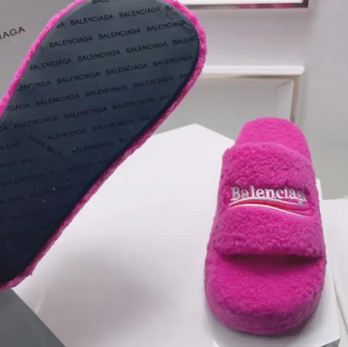 hype Balenciaga Slippers