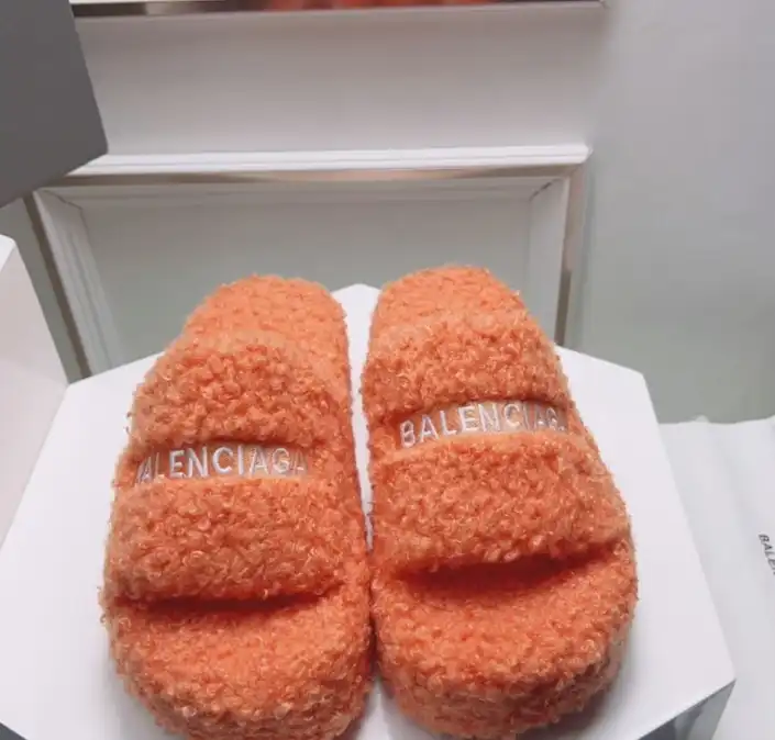 hype Balenciaga Slippers