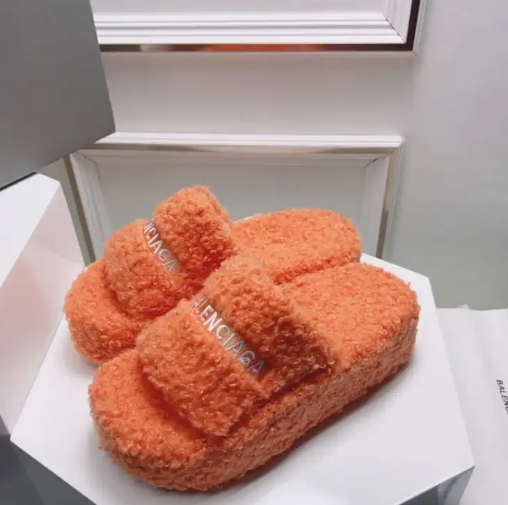 hype Balenciaga Slippers