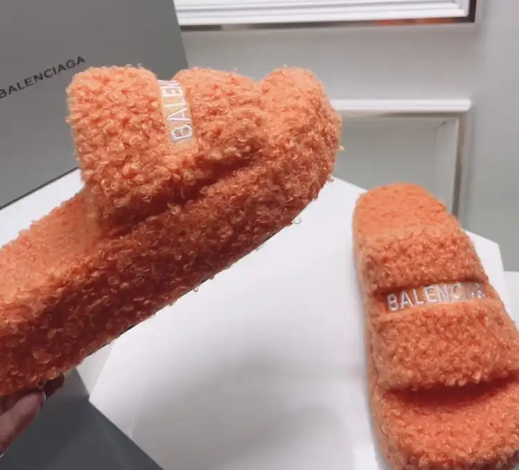 hype Balenciaga Slippers